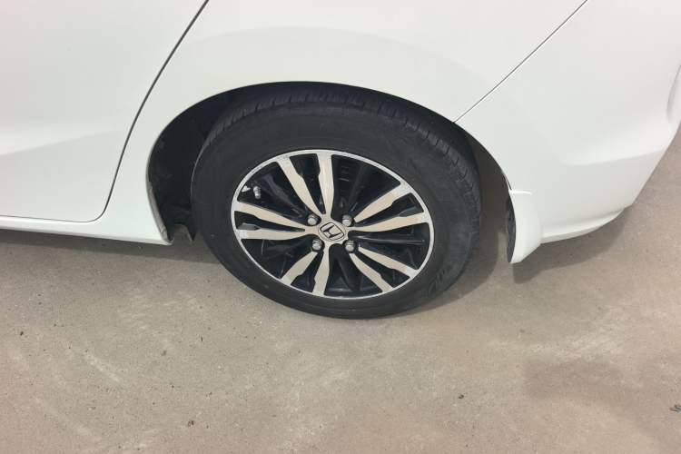 Used Honda Fit 2018 1.5L CVT Comfort Version Exterior 5