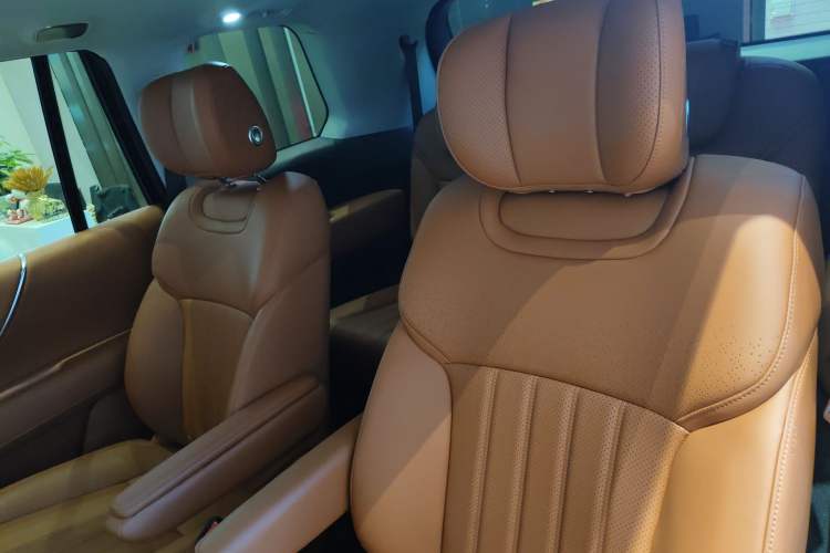 Used GAC Trumpchi S9 2025 Model Qiankun Max 6-Seater Interior 4