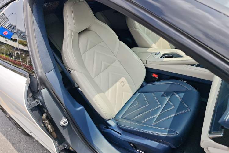 Used Zeekr 001 2022 Ultra-Long Range Dual-Motor YOU Version Right Front Seat