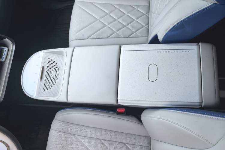 Used ARCFOX Kaola 2023 Parent-Child Edition Pro Interior 5