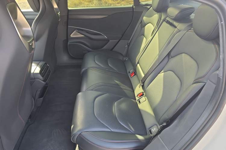 Used Xiaomi Auto SU7 2024 Rear-Drive Long-Range Intelligent Driving Version