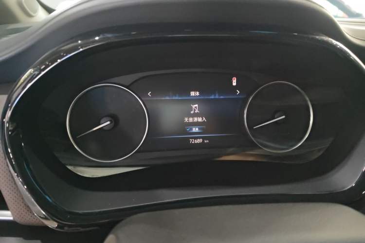 Used Buick GL8 2022 Land Business Class 652T Luxury Model Instrument Cluster