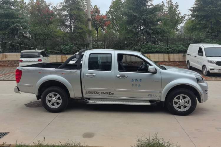 Used Great Wall Wingle 5 2013 2.8T European Version Two-Wheel Drive Elite Version Big Double-Cab GW2.8TC