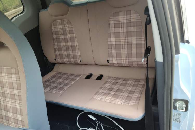 Used Chery QQ Ice Cream 2022 170km Sundae Phosphate Lithium-Ion