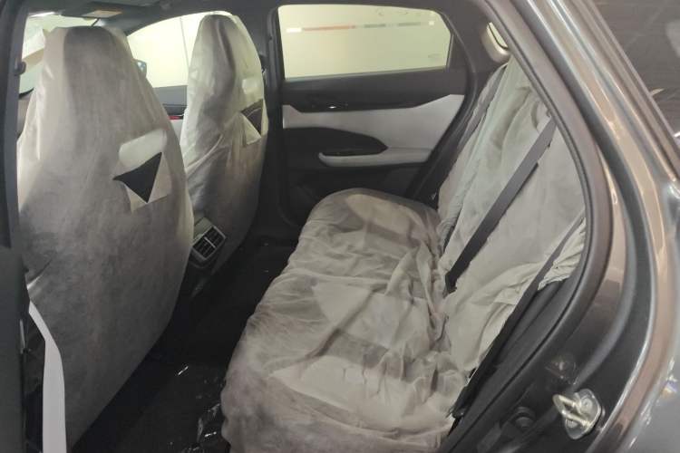 Used CHANGAN UNI-V iDD 2024 Blue Whale Smart Electric iDD 136km Luxury Model Interior 2