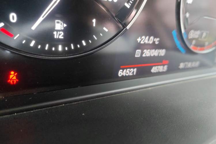 Used BMW X1 2021 sDrive25Li Leading Model Odometer Close Up