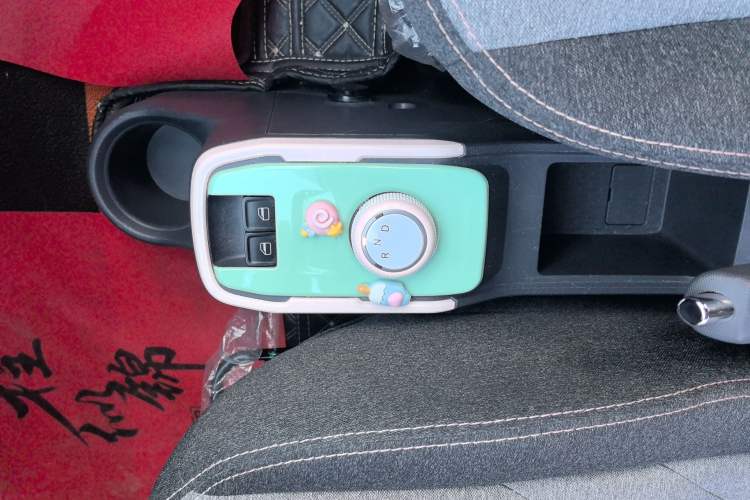 Used Chery QQ QQ Ice Cream 2022 170km Sundae Phosphate Lithium-Ion
