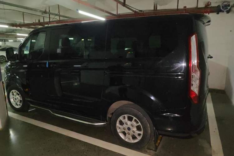 Used Ford Tourneo Custom 2020 2.0T Automatic Elite Edition China VI Standard