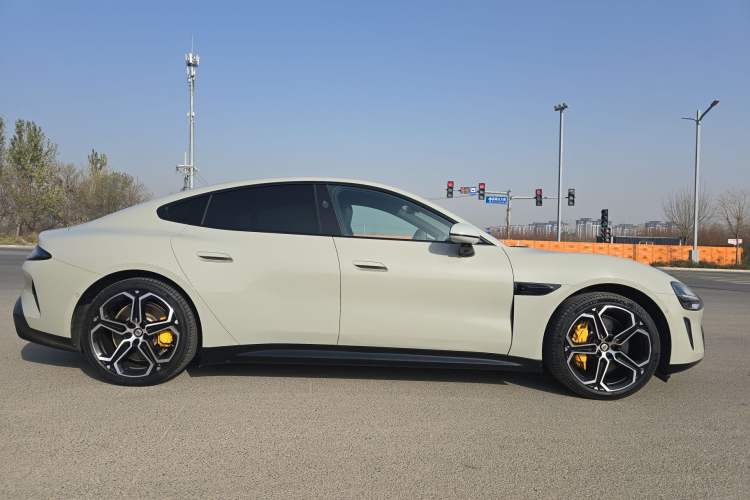 Used Xiaomi Auto SU7 2024 Rear-Drive Long-Range Intelligent Driving Version