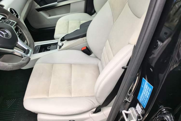 Used Mercedes-Benz GLK-Class 2015 GLK 300 4MATIC Fashion Edition Ultimate Version
