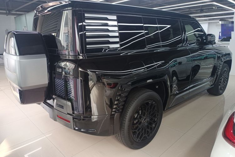 Used Yangwang U8 2023 Luxury Edition
