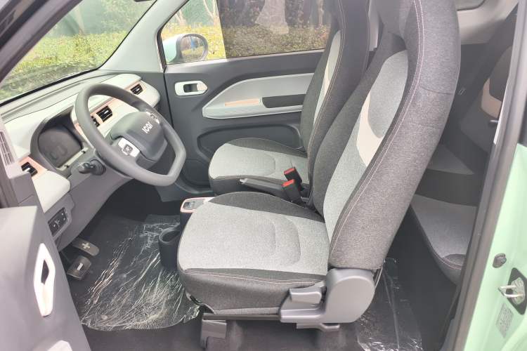 Used Chery QQ Ice Cream 2022 120km Conical Shape Lithium Iron Phosphate