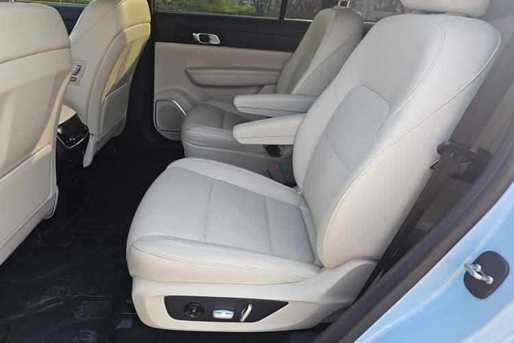 Used Li Auto ONE 2021 Extended-Range 6-Seater Version Left Rear Seat