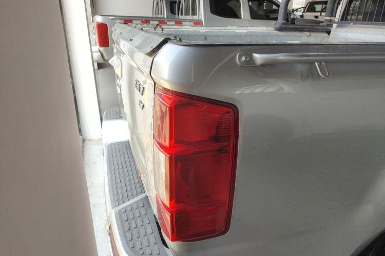 Used Great Wall Wingle 7 2021 2.0T Diesel Two-Wheel Drive Value Edition Big Double GW4D20M
