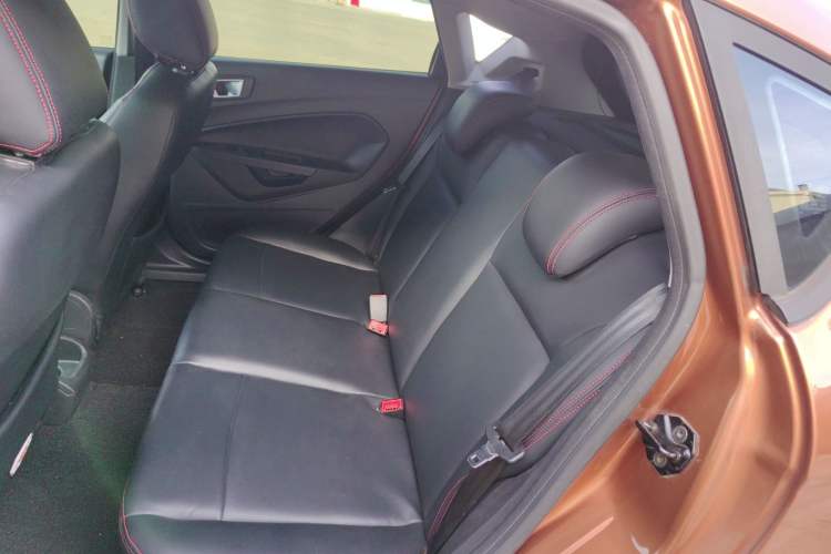 Used Ford Fiesta 2013 Hatchback 1.5L Automatic Fashion Edition
