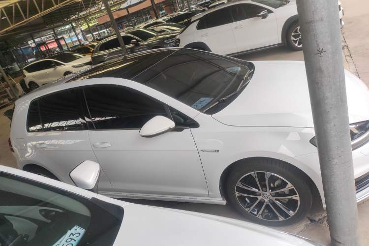 Used Volkswagen Golf 2016 1.4TSI Automatic R-Line