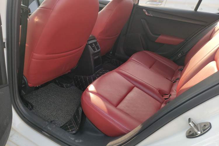 Used Skoda Octavia 2020 1.5L Manual Standard Edition Interior 3