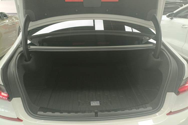 Used BMW 3 Series 2021 Second Facelift 325i M Sport Package Trunk