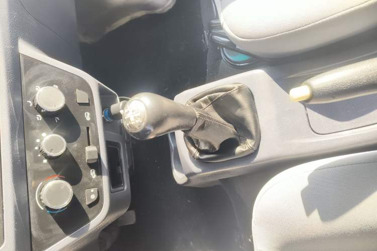 Used Jinbei Hiace X30 2021 1.5L Standard Version Air-Conditioning-Free Bus China VI Emission Standard SWC15M Gear Lever