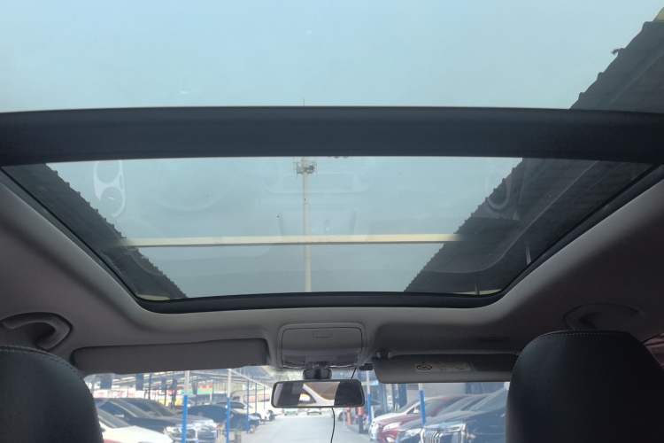 Used Volkswagen Tiguan L 2017 300TSI Automatic Two-Wheel Drive Silk Road Comfort Edition