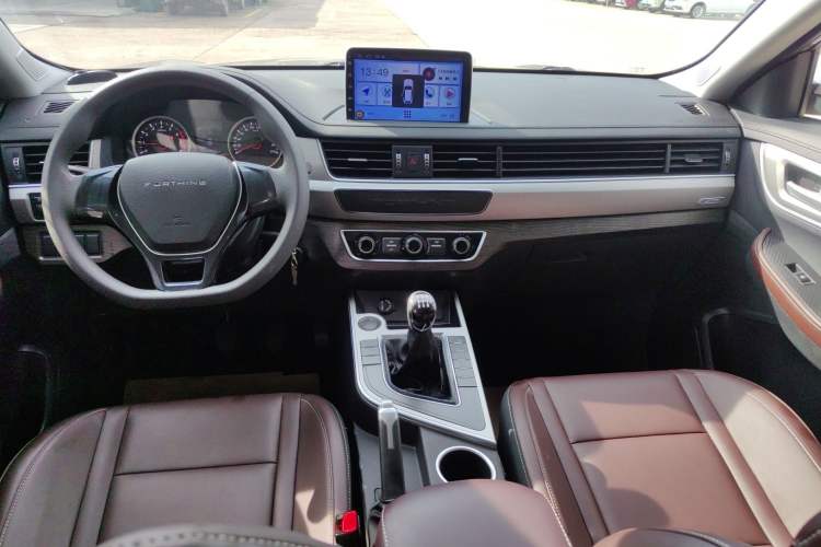 Used FORTHING T5 2022 Grand Edition 1.6L Manual Dream-Chasing Five-Seat Model
