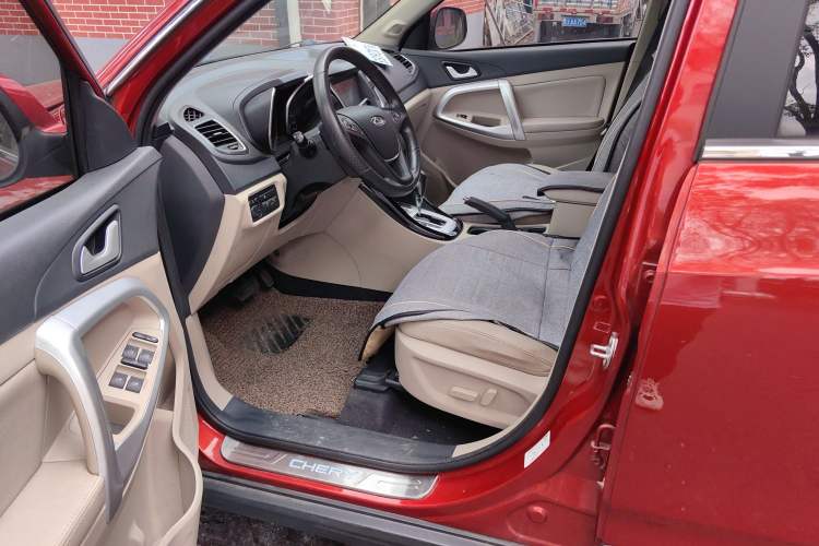 Used Chery Tiggo 5 2014 2.0L CVT Family Deluxe Edition Left Front Seat