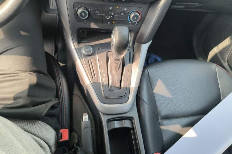 Used Ford Focus 2018 Hatchback Classic 1.6L Automatic Comfort Plus SmartDrive Edition