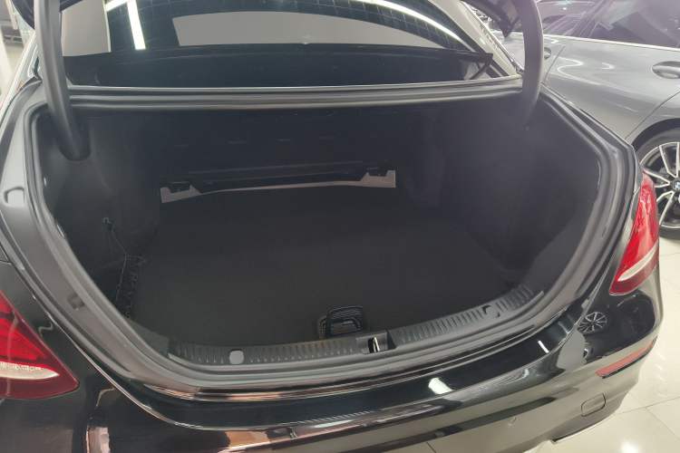 Used Mercedes-Benz E-Class 2020 Restyled E 300 L Sport Exclusive Edition
