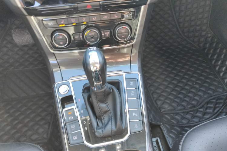 Used Volkswagen Passat 2017 330TSI DSG Prestige Edition
