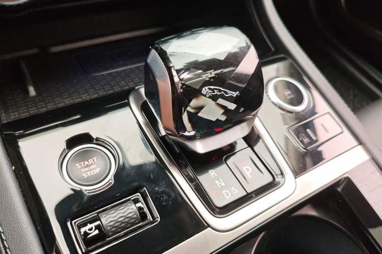 Used Jaguar XFL 2023 XFL 2.0T P200 Two-Wheel-Drive Elite Luxury Edition
