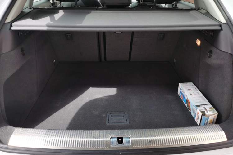 Used Audi Q3 2015 35 TFSI Comfort Model Trunk