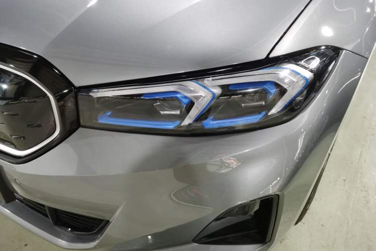 Used BMW i3 2023 eDrive 40 L Midnight Sports Package
