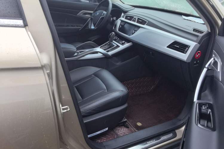 Used Geely Auto Emgrand X7 Sport 2016 1.8TD Automatic Smart Model Right Front Seat