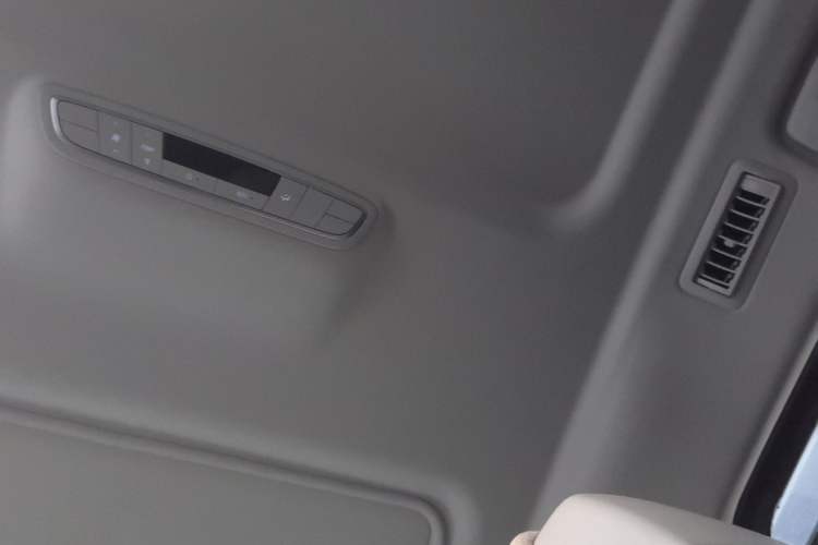 Used Buick GL8 2023 ES Lu Zun Comfort Model Headliner