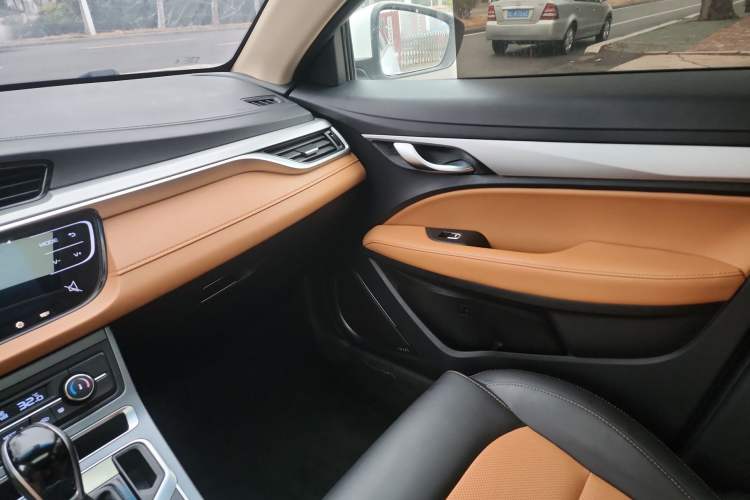 Used Geely Auto Vision S1 2018 1.4T CVT FENGXING Model
