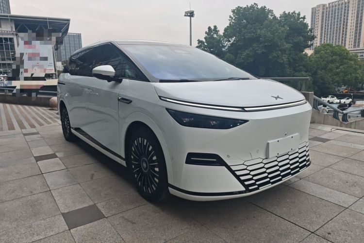 Used XPeng X9 2025 650 Long-Range Max
