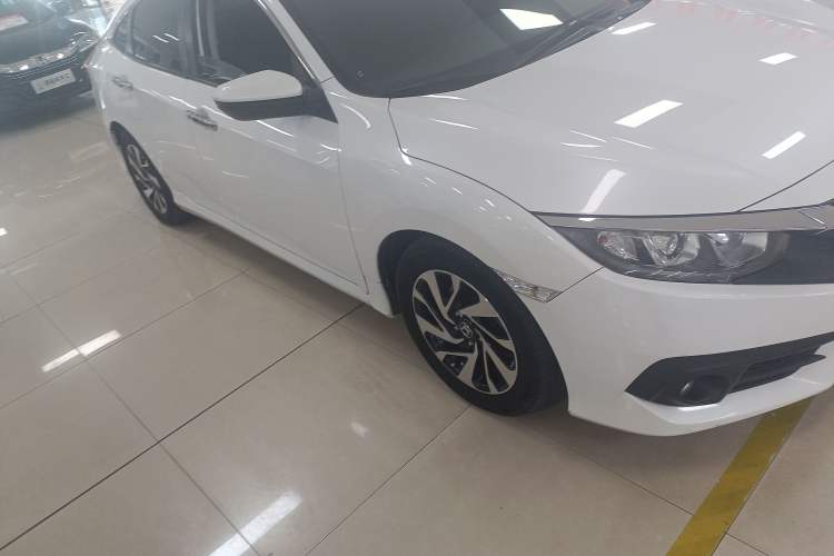 Used Honda Civic 2016 220TURBO CVT Luxury Edition