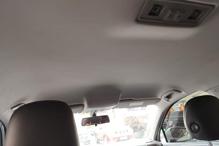 Used Volkswagen Tiguan L 2021 280TSI Automatic Two-Wheel Drive Comfort Edition – Low-Trim Version