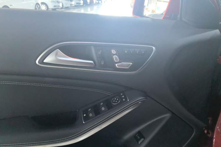 Used Mercedes-Benz GLA 2019 GLA 200 Fashion Model Exterior 3