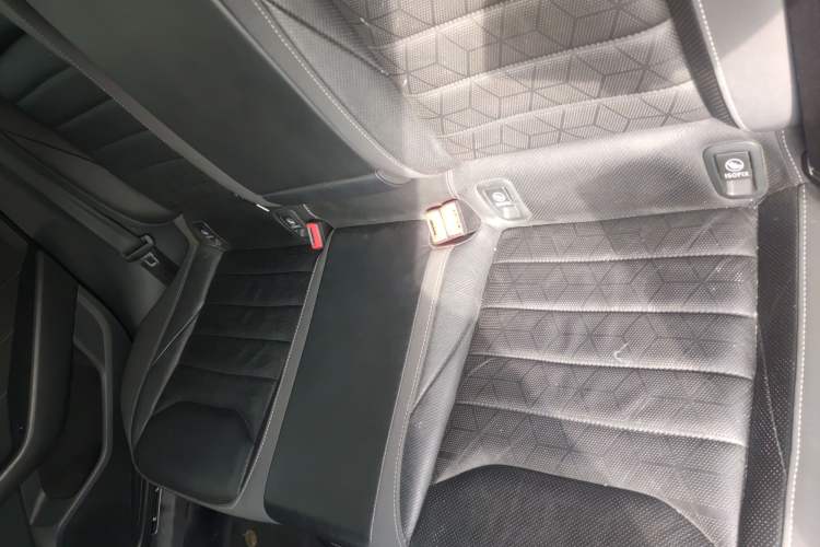 Used Volkswagen FAW-Volkswagen CC 2021 Estate Car 380TSI Vizion Edition Left Rear Seat