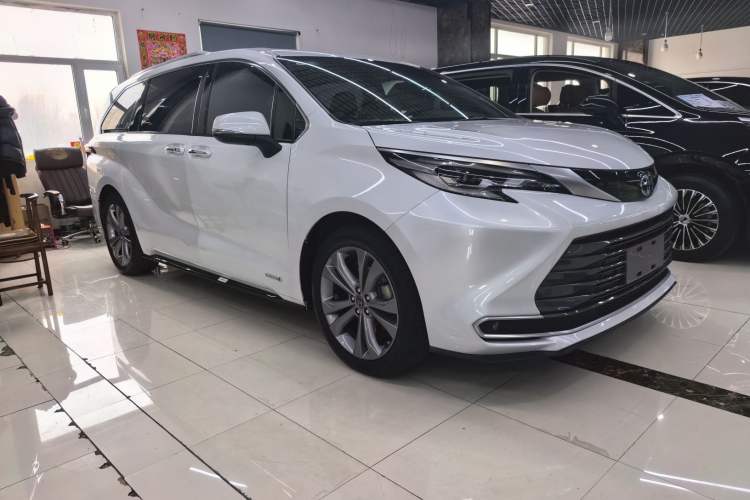 Used Toyota SIENNA 2021 2.5L Hybrid Ultimate Edition Exterior 3