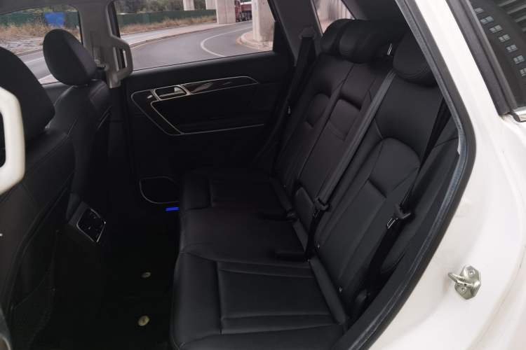 Used Haval H6 Coupe 2016 Blue-Label Diesel 2.0T Manual Two-Wheel Drive Elite Model China IV Standard
