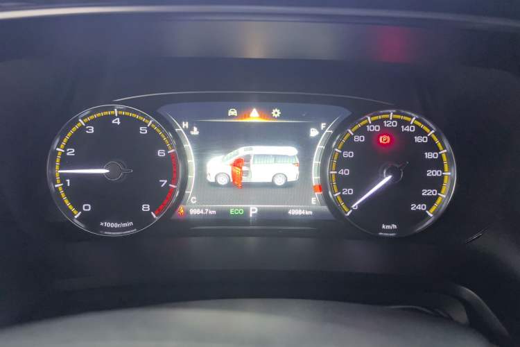 Used GAC Trumpchi M8 2021 Lingxiu Series 390T Deluxe Edition Odometer Close Up