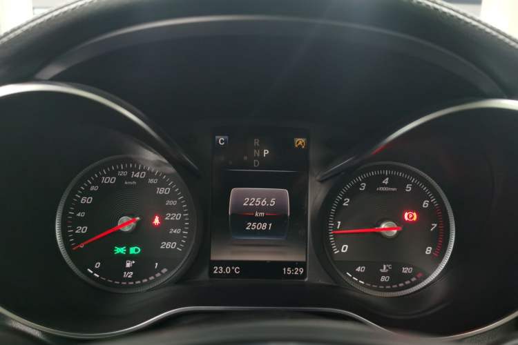 Used Mercedes-Benz GLC 2018 Facelift GLC 260 4MATIC Luxury Edition