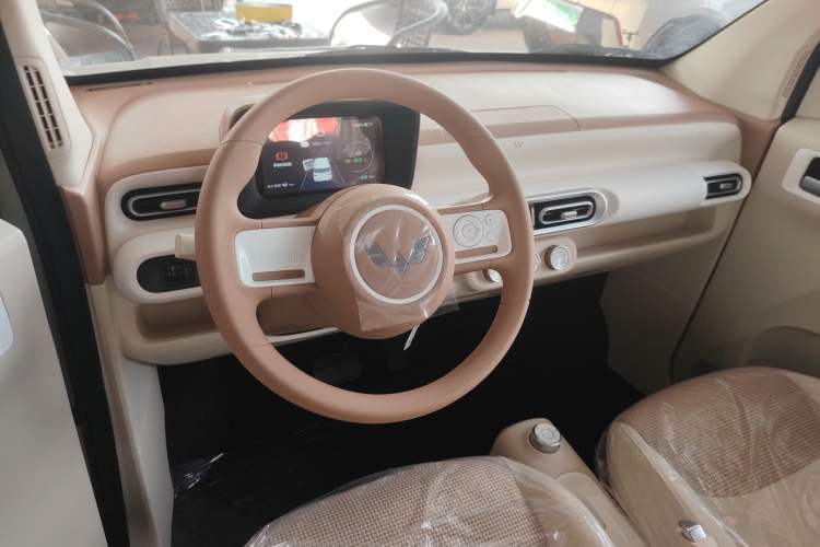 Used Wuling Hongguang MINIEV 2024 3rd Generation 215km Youth Edition