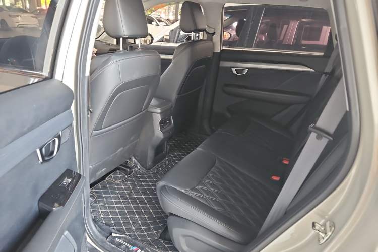 Used Wuling Asta 2022 2.0L DHT Electric-Speed Version