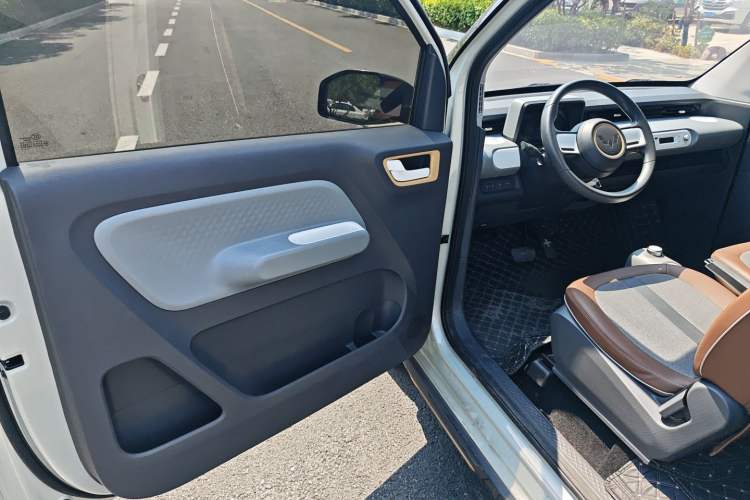 Used Wuling Hongguang MINIEV 2022 GAMEBOY 200km Gaming Edition with Lithium Iron Phosphate