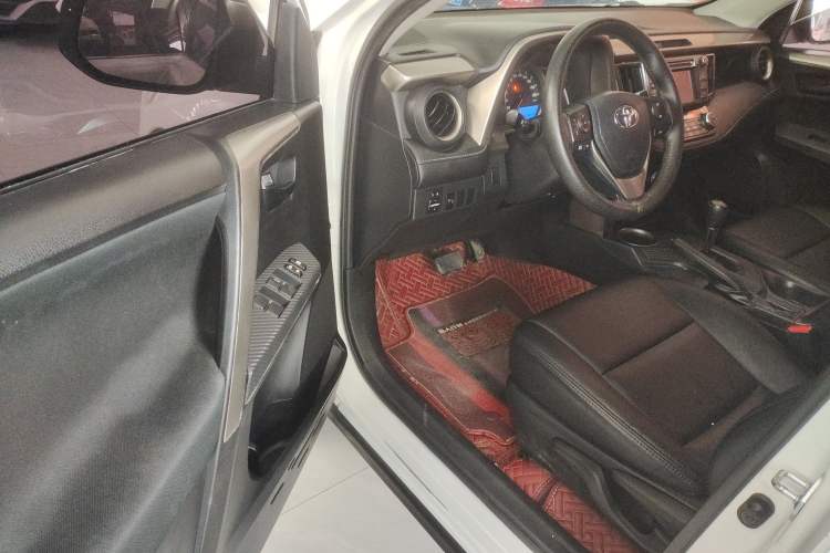 Used Toyota RAV4 2013 2.0L CVT Four-Wheel Drive Fashion Edition
