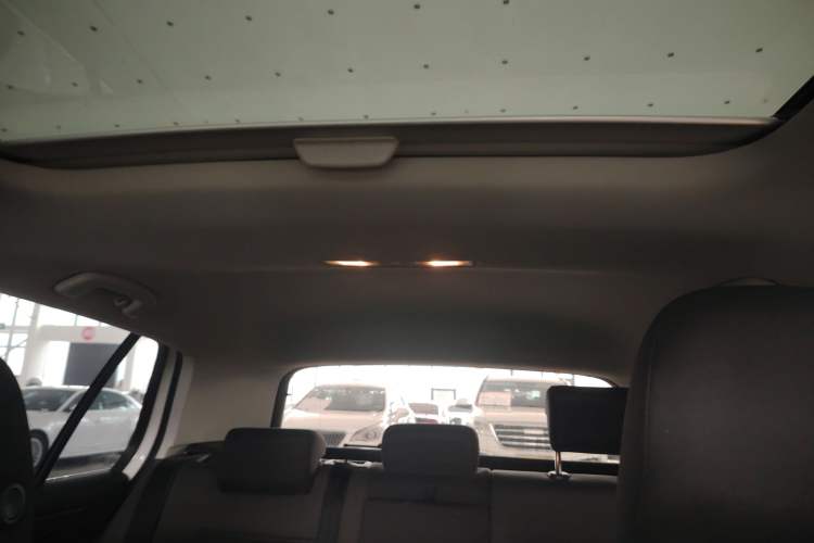 Used Volkswagen Golf 2017 1.6L Automatic Comfort Million-Vehicle Anniversary Edition