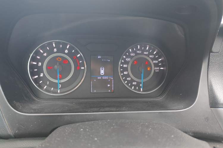 Used Soueast A5 Wing Dance 2019 1.5L Manual Luxury Version China V Standard
